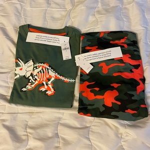 GAP long sleeve and pants boys pajamas !!